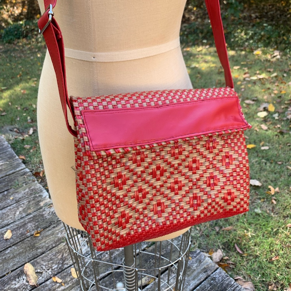 NWOT Vintage Handmade Macrame Crossbody - Picture 12 of 16